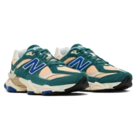 New Balance 9060 New Spruce Peach Blossom