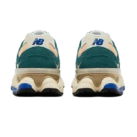 New Balance 9060 New Spruce Peach Blossom